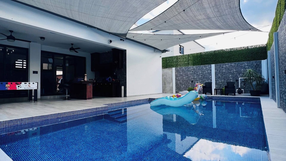 Sector 1 Nor-Oeste House | 4-bedroom house in delightful San Pedro Sula with private pool, mountain views