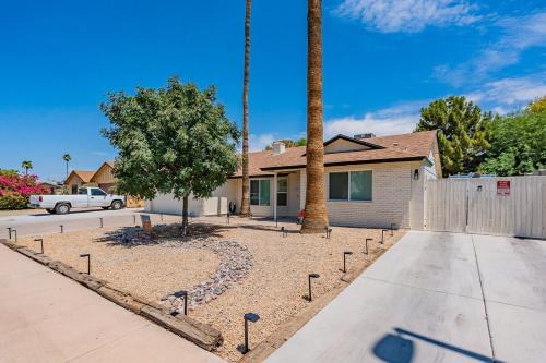 Gilbert House | 4-bedroom house in Gilbert - Remodeled Retreat
