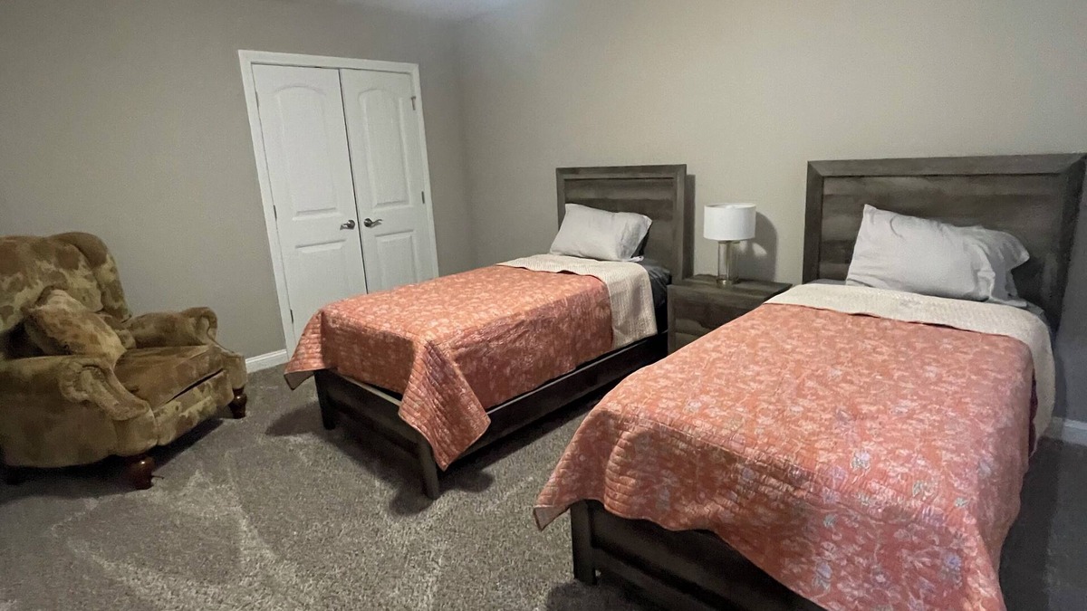 New Albany House | 4-bedroom house in peaceful New Albany with AC, fitness room, WiFi