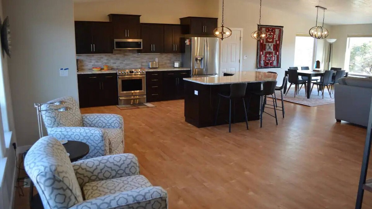 Torrey House | 4-bedroom house in tranquil Torrey with WiFi, AC. Enjoy a peaceful getaway!