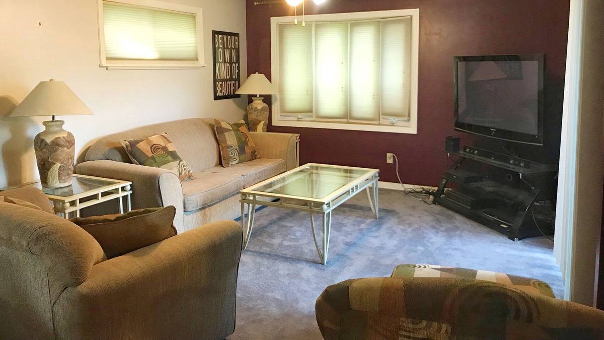 Monroeville House | 4 Bedroom House in Garden City