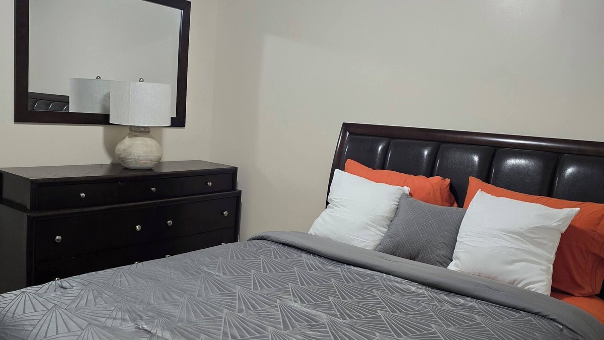 Warrenville House | 4-bedroom house in beautiful Warrenville with WiFi, AC. Start your getaway now