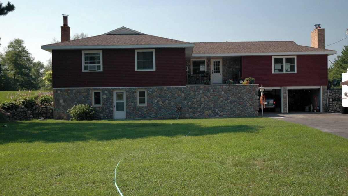 Walker House | 4-bedroom house in Walker, Trail access, large parking for trailers