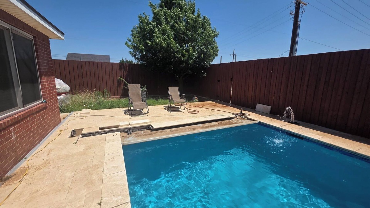 Lubbock House | 4-bedroom house in wonderful Lubbock with AC, WiFi, and swimming pool
