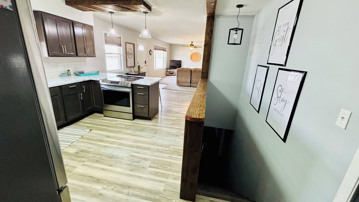 West Okoboji House | 4-Bedroom House Minutes to Arnolds Park Amusement Park