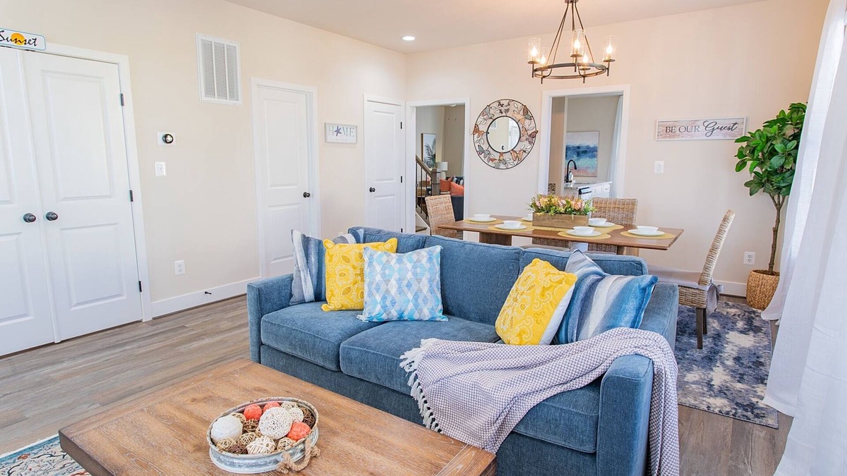 Issue House | 4-bedroom house in wonderful Colonial Beach
