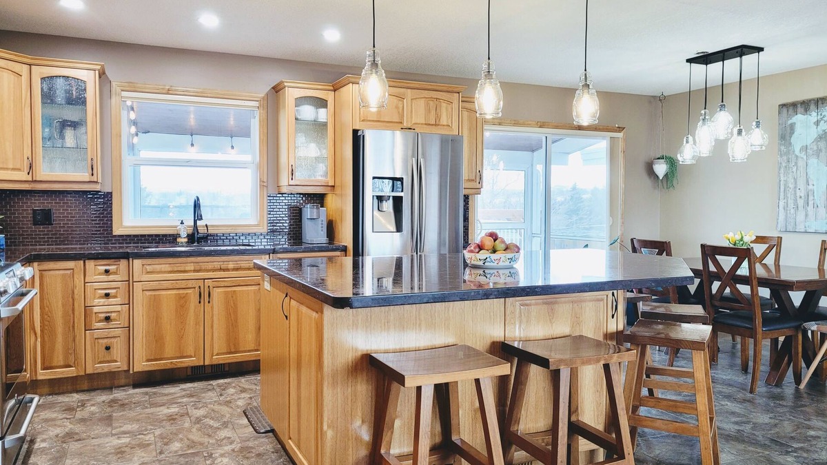 Pincher Creek House | 4-Bedroom House with Mountain Views