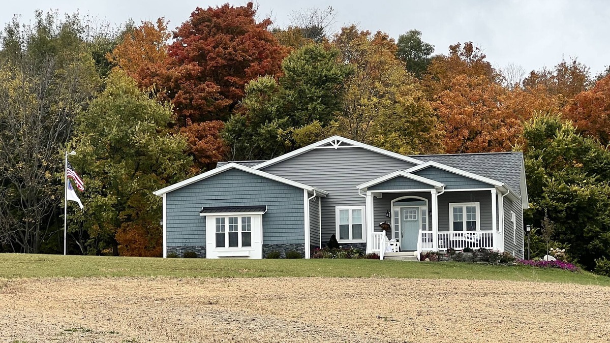Bellefontaine House | 4-Bedroom in Lower Level with Hot Tub & Kitchenette