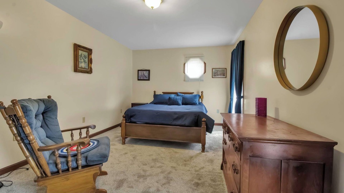 Albion House | 4-bedroom, living room, dining room, kitchen, game and family room, WiFi,