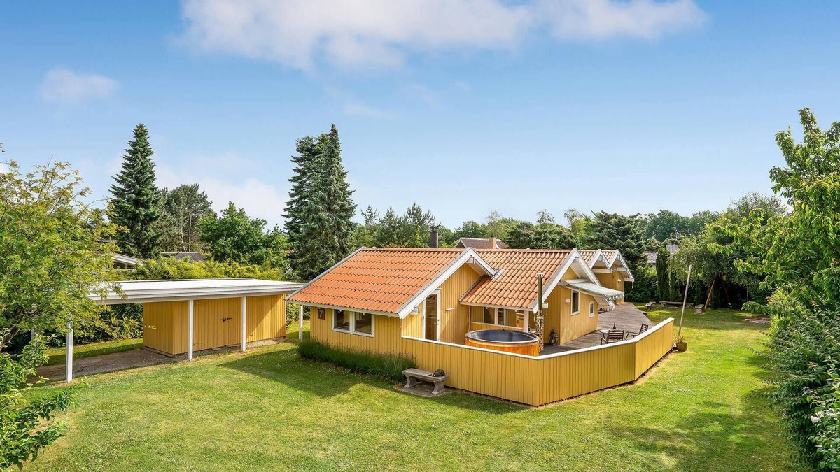 Nysted House | 4 bedroom lovely home in Nysted