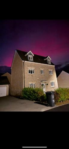 Liskeard House | 4 bedroom luxurious detached home