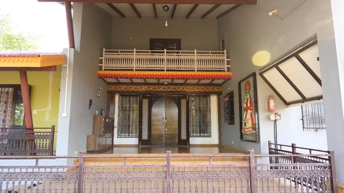 Nashik Other | 4-bedroom luxurious Villa in Nashik with swimming pool, WiFi, AC