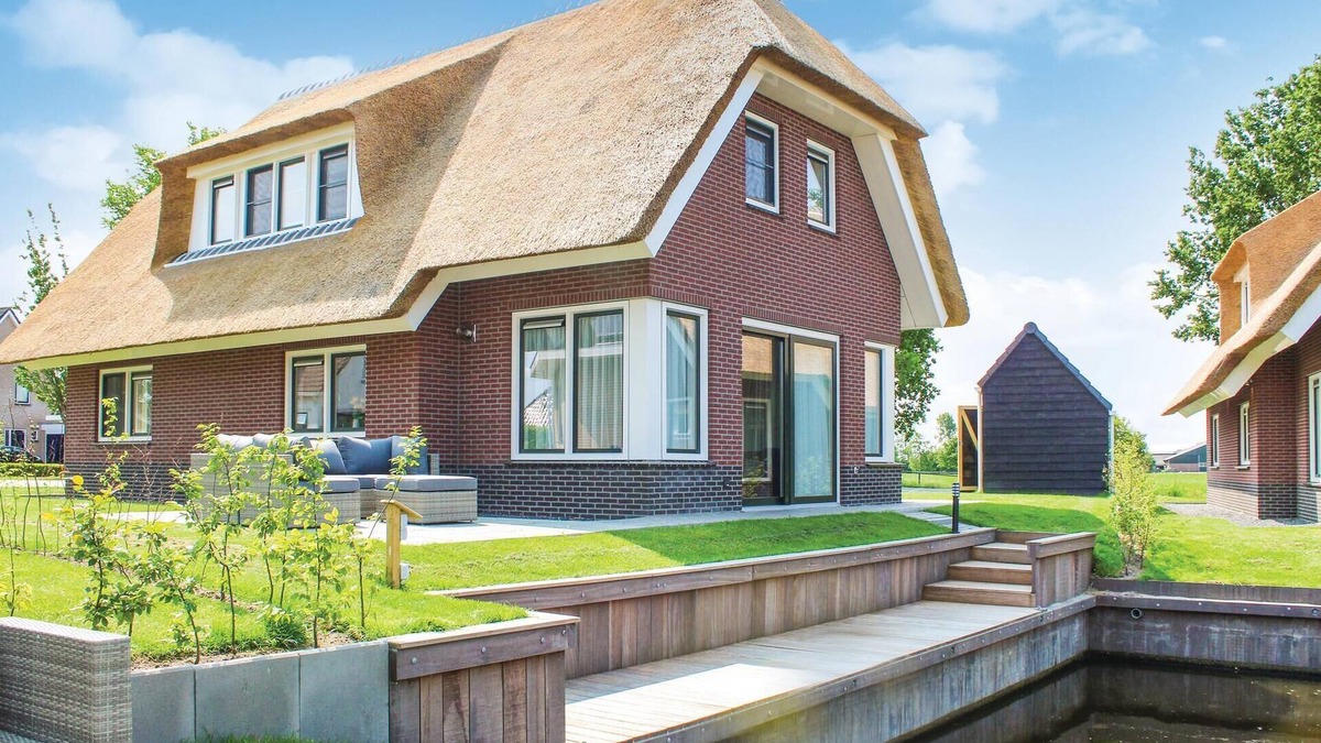 Idskenhuizen House | 4 bedroom nice home in Idskenhuizen