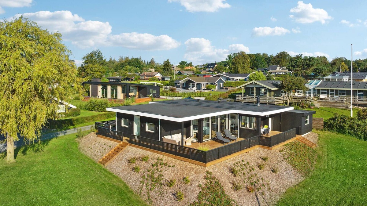 Hvidbjerg Strand House | 4 bedroom nice home in Børkop