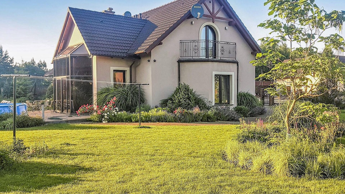 Pinczyn House | 4 bedroom nice home in Semlin