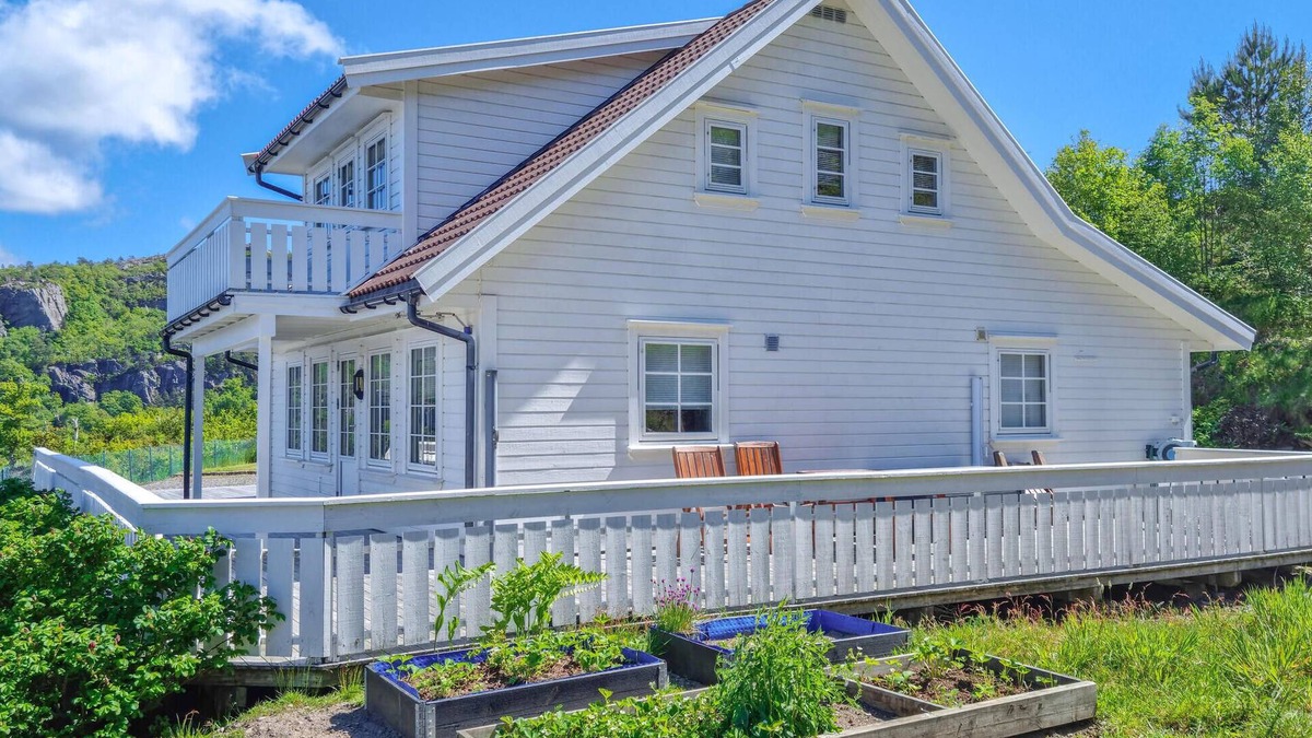 Spangereid House | 4 bedroom nice home in Spangereid