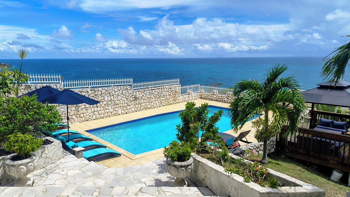 Pelican Key Villa | 4 bedroom Pelican Key Private Luxury Villa, Panoramic View Of The Caribbean Sea