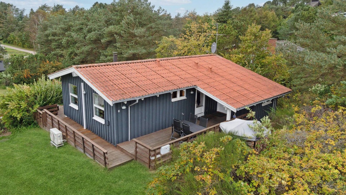 Handrup Strand House | 4 bedroom pet friendly home in Ebeltoft