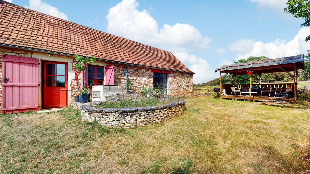 Carlucet House | 4 bedroom pet friendly home in Carlucet