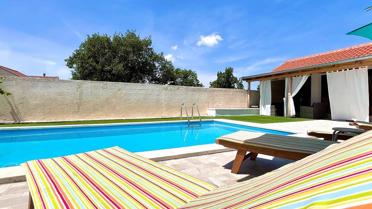 Posedarje House | 4 bedroom pet friendly home in Rupalj