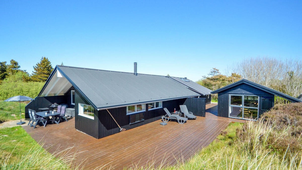 Romo House | 4 bedroom pet friendly home in Rømø