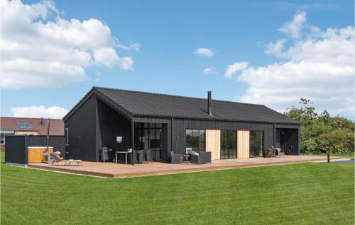 Skaven Strand House | 4 Bedroom Pet Friendly Home In Tarm