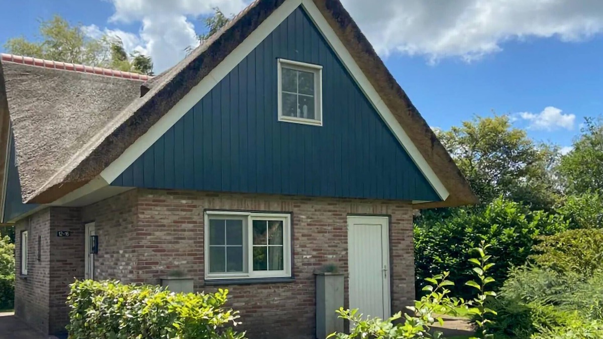 Paasloo House | 4 bedroom pet friendly home in Paasloo