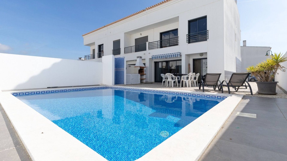 Vila Nova De Cacela House | 4 bedroom villa with private pool in Vila Nova de Cacela by AlgarveManta (3V4)