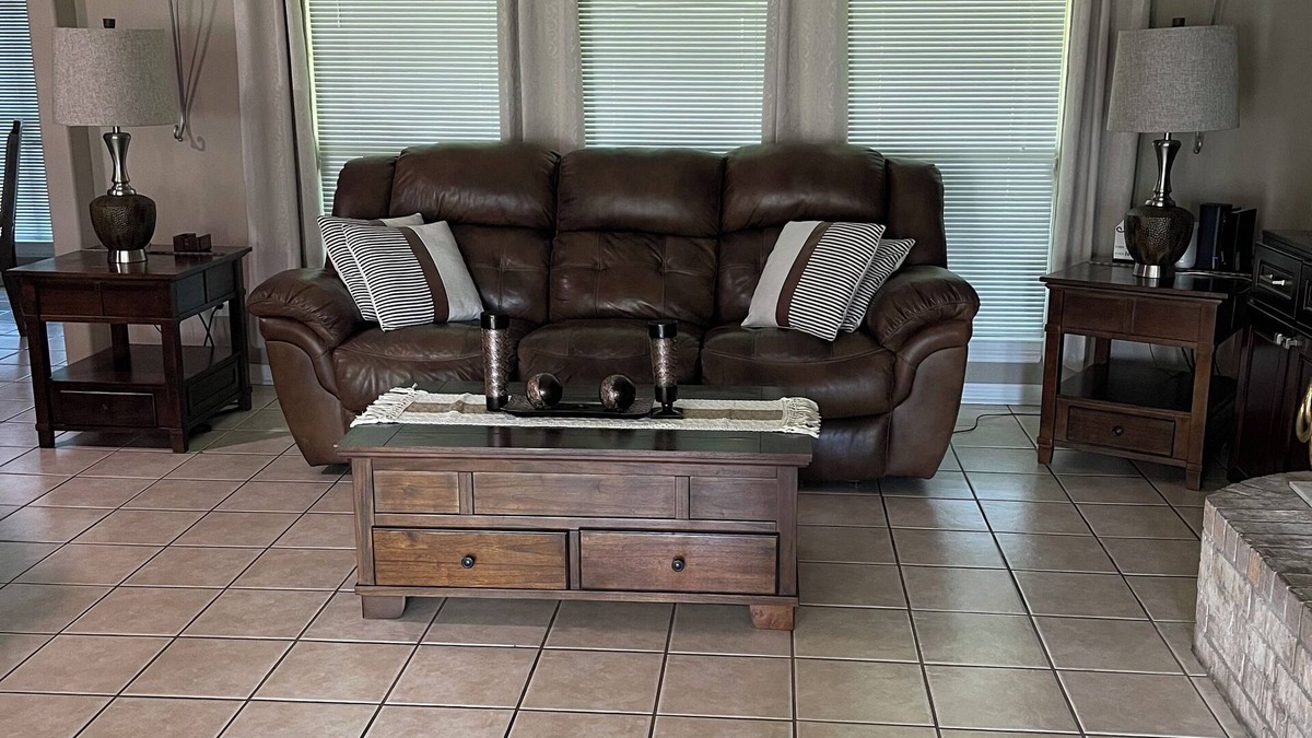 Port Arthur House | 4- Bedroom Serenity: 7 Beds Your Peaceful Retreat: Television in Every Bedroom