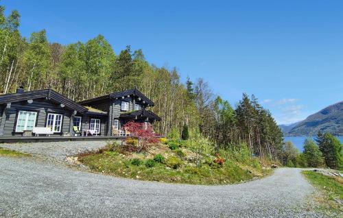 Hardangerfjord House | 4 Bedroom Stunning Home In Tørvikbygd