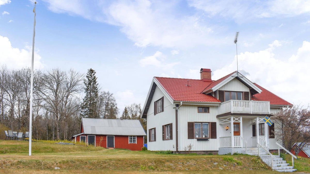 Gnosjo Municipality House | 4 bedroom stunning home in åsenhöga