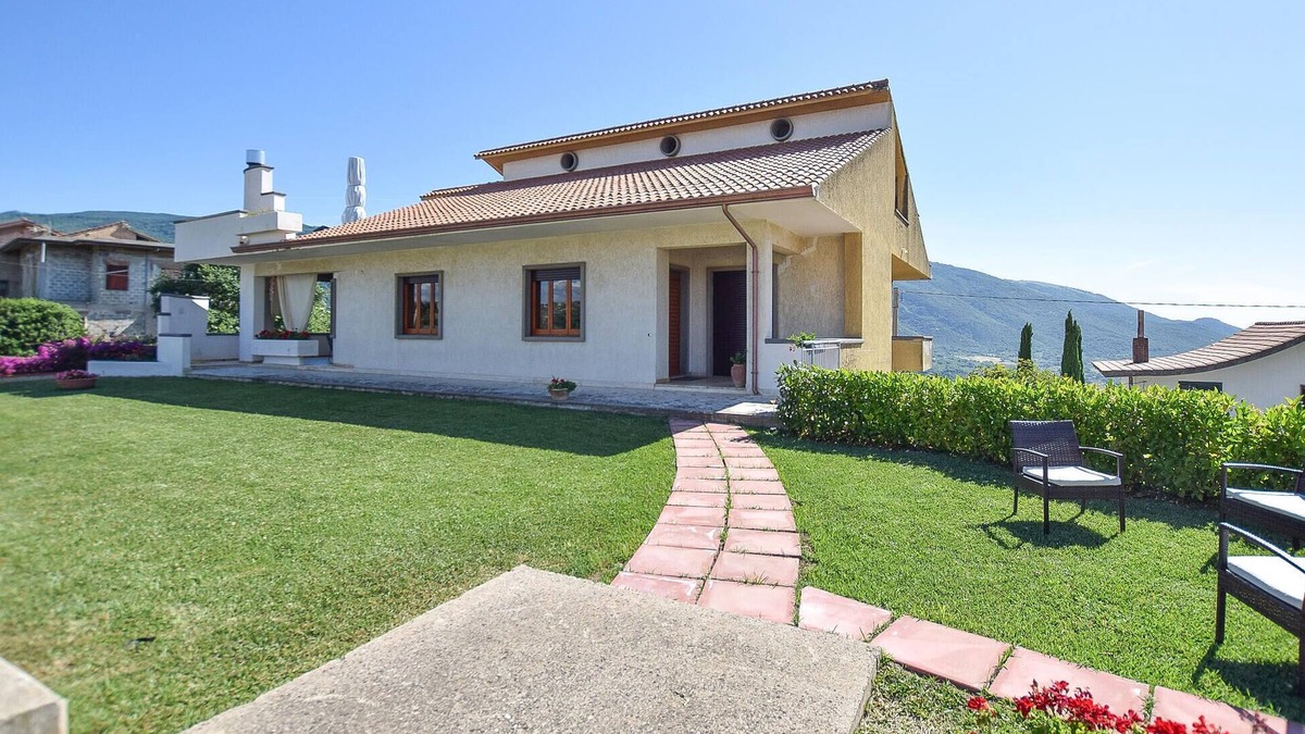 Roccadaspide House | 4 bedroom stunning home in Roccadaspide