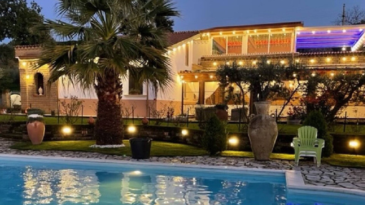 Mirabella Eclano Villa | 4 Bedroom Villa in Campania