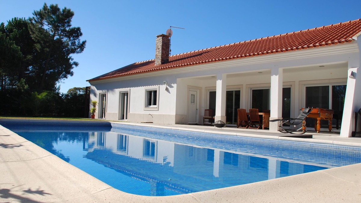Troia Villa | 4 bedroom villa with garden and pool