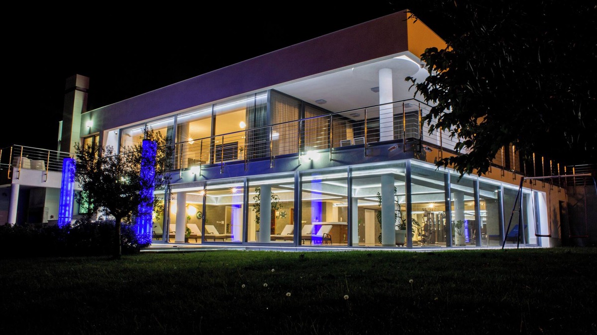 Hreljin Villa | 4-bedroom villa with indoor pool, spa area, fitness room, tennis court, AC, WiFi