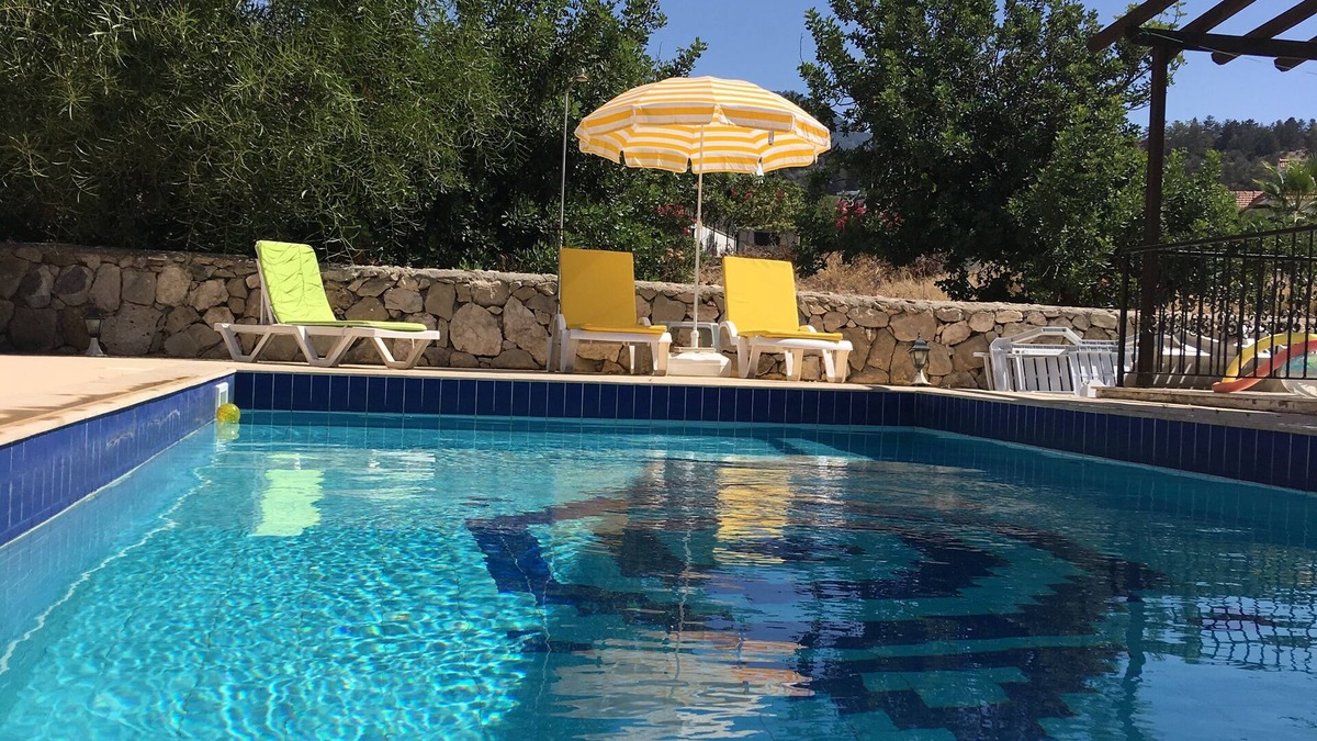 Esentepe Villa | 4 bedroom villa with private pool (sleeps 8) 5 min stroll from the beach