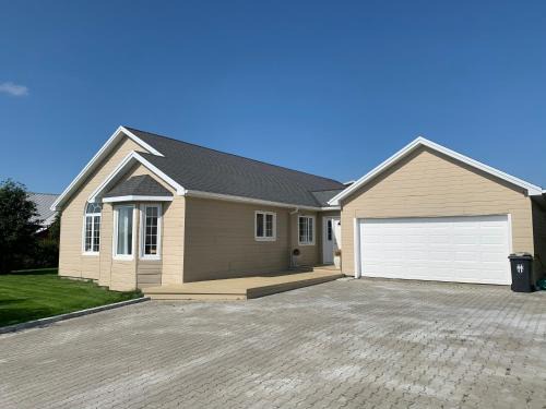 Grundarhverfi Villa | 4-bedroom Villa with private gym and hot-tub
