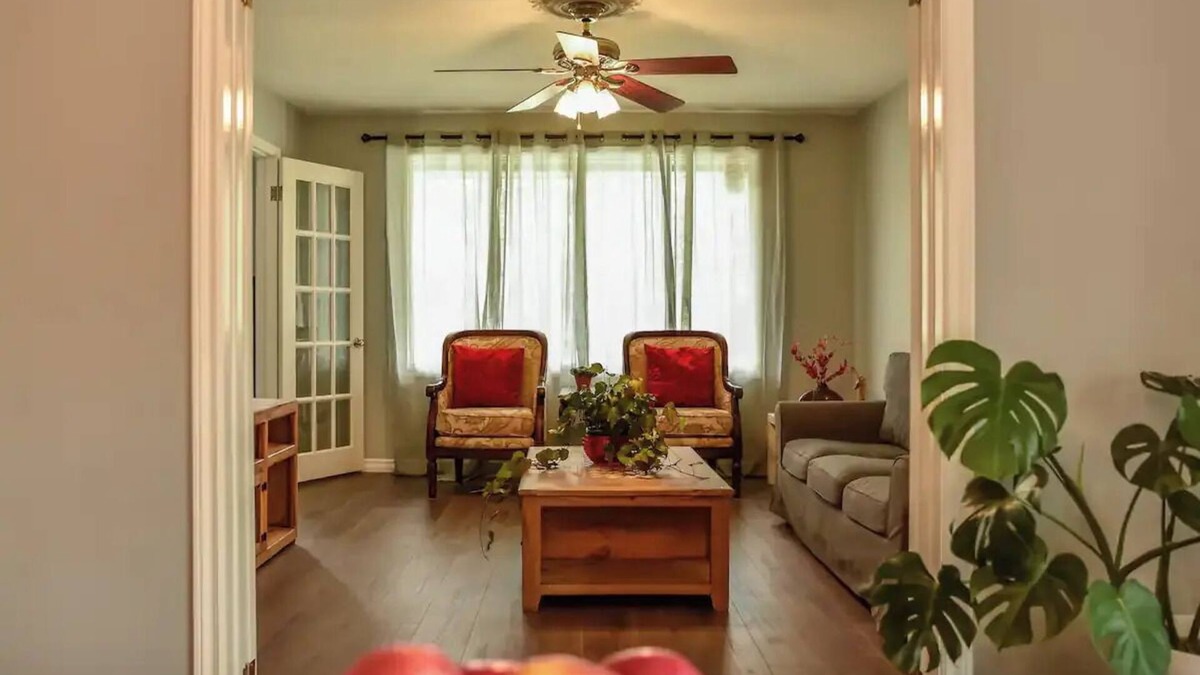 LaSalle House | 4 Bedroom Waterfront Oasis Getaway with Hot Tub