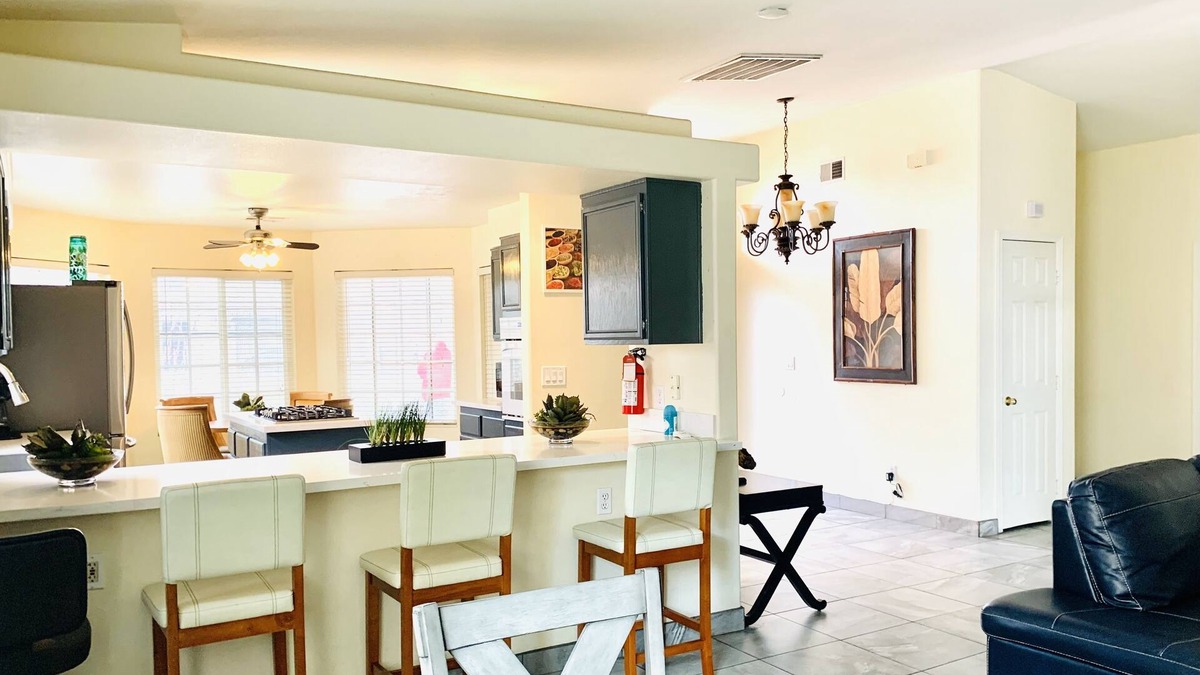 North Las Vegas Villa | 4 bedrooms house. Sleeps 14, 13 miles to Airport, 7-11 miles to the Strip.