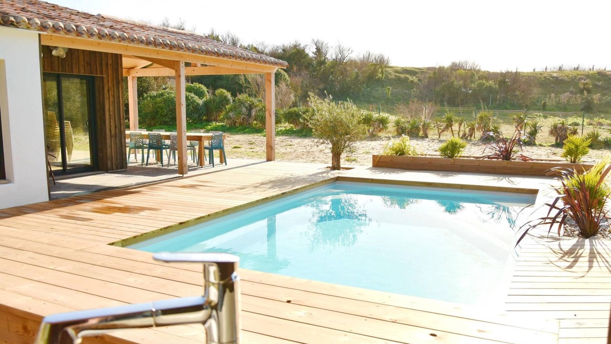 La Couarde-sur-Mer Villa | 4 Bedrooms Villa In La Couarde-Sur-Mer