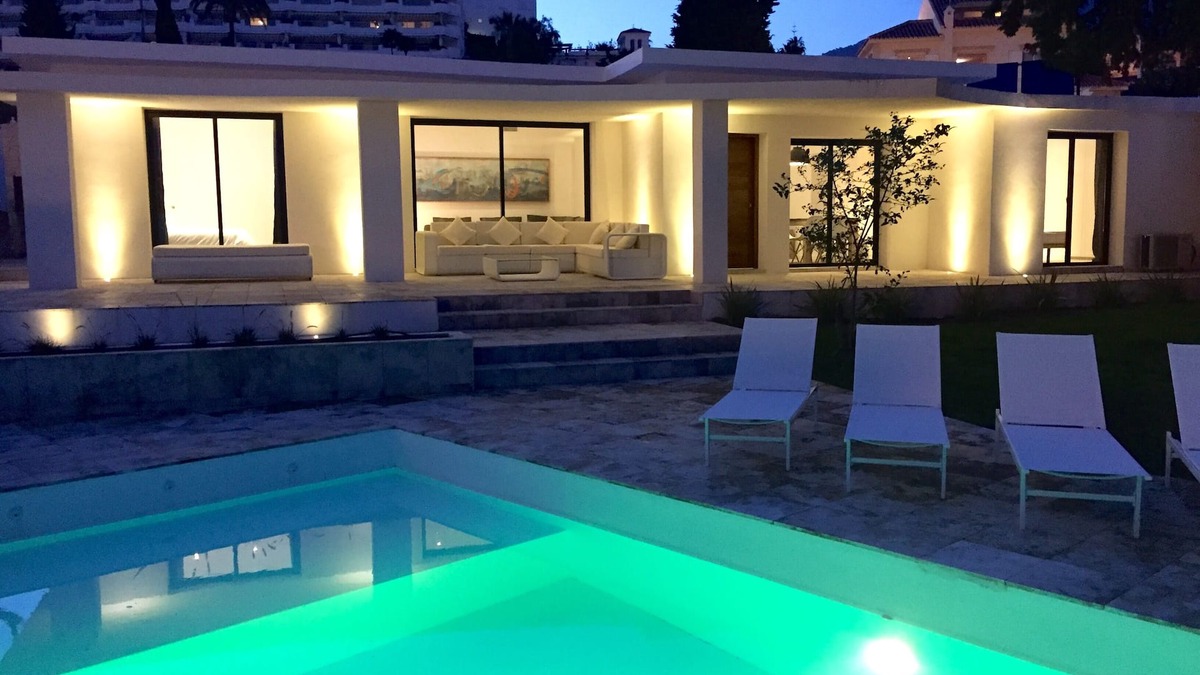 Torreblanca Villa | 4 Beds & 4 Bath, 150mts from the beach, Private Heated Pool, BBQ