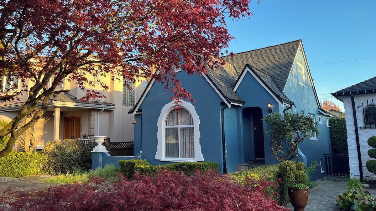 Kerrisdale House | 4 big bedrooms 2bathroom with tub and showern6mins to airport 20mins to downtown