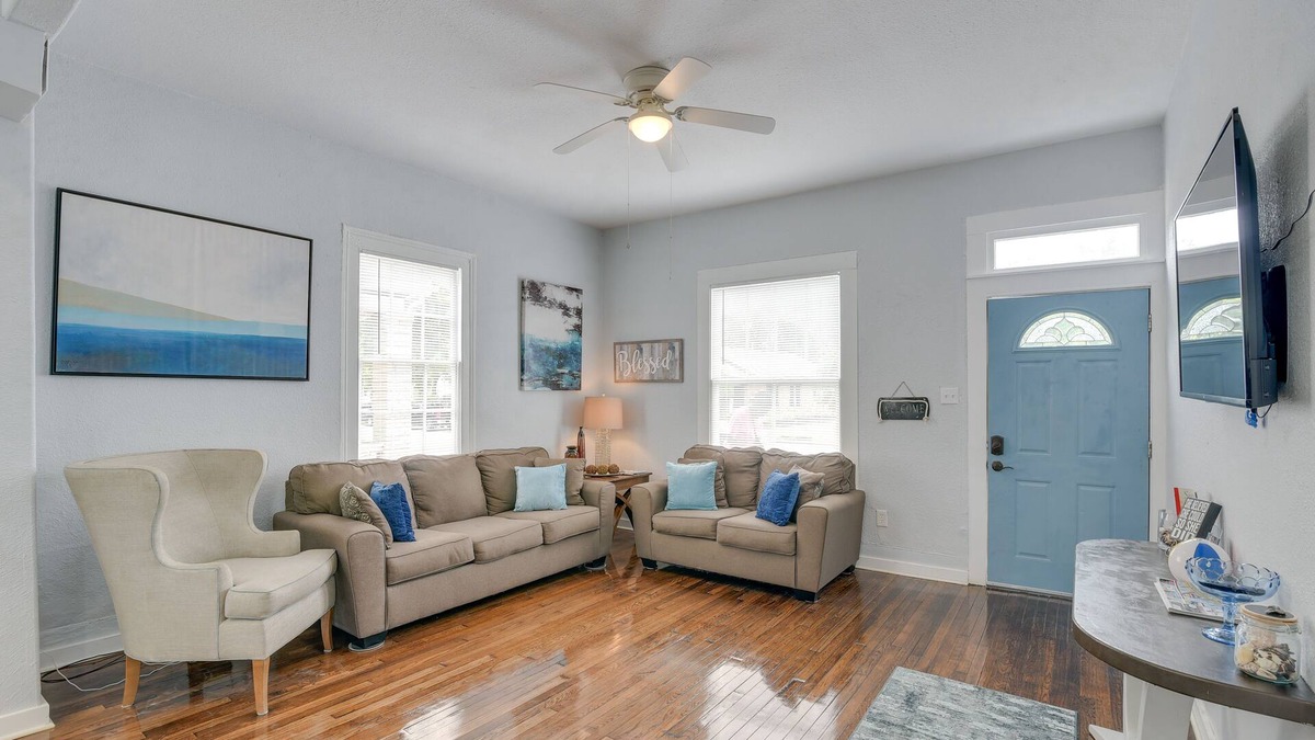 San Jacinto House | 4 Blocks to Beach: Home w/Patio in Galveston!