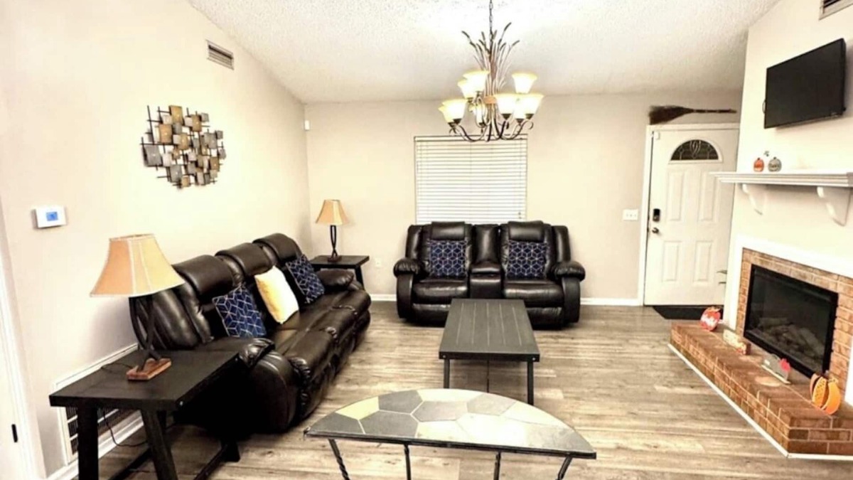 Fitzgerald House | 4-br 2-bath house in charming Fitzgerald with WiFi, AC. Perfect for long stays.