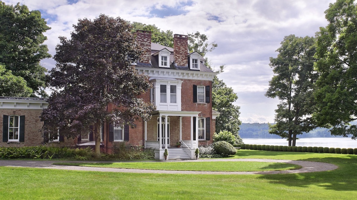 Germantown House | 4 Br, Hudson River Manor on 65 acres, with pool
