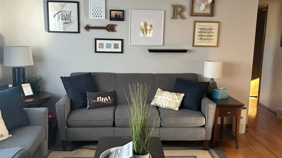 Monona House | 4 BR Ranch 1 Block From Lake Monona - Near UW, Hospitals, and Downtown Madison