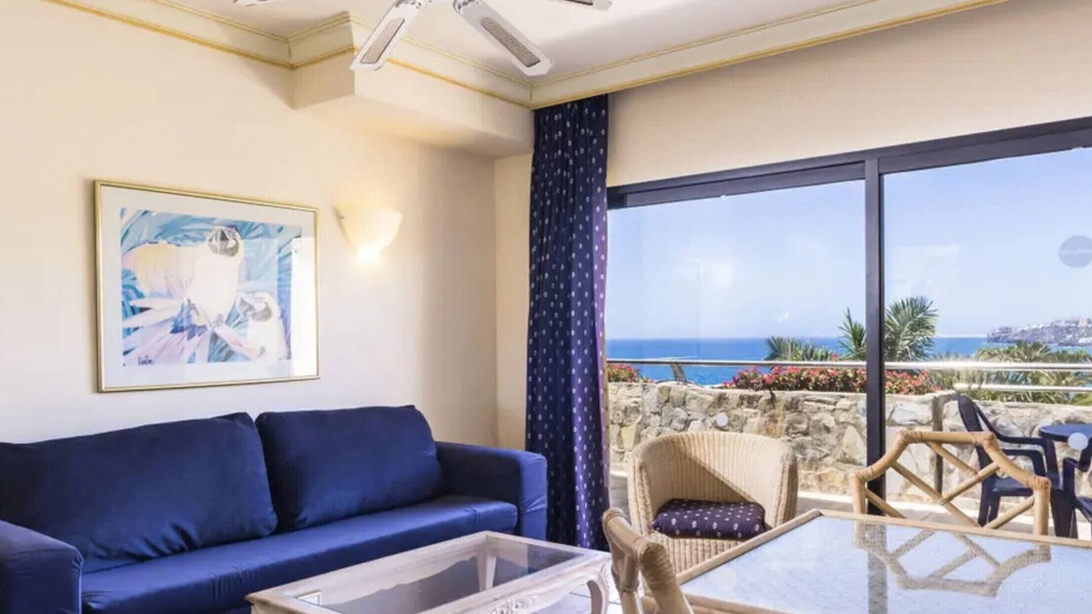 Tarajalillo Apartment | 4★ Family Apartment with Terrace and 2 Bathrooms – Bahía Feliz