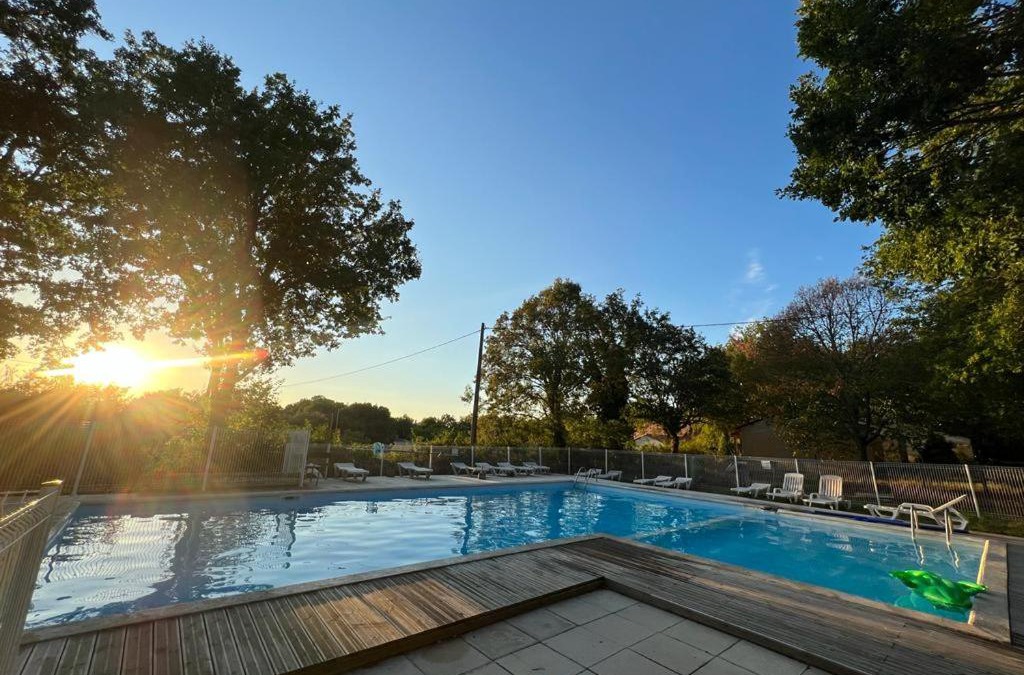 Saint-Aubin-de-Nabirat House | 4-Gîte 4 personnes avec piscine