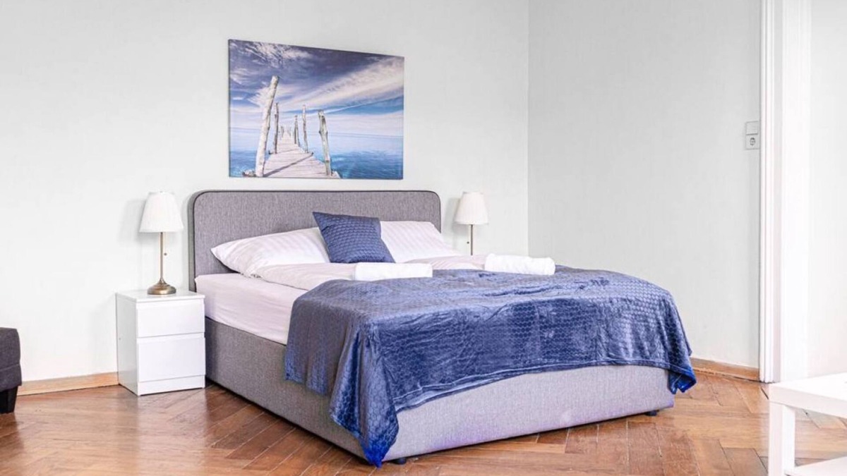 Wahring Apartment | 4 Great Apartments AKH - Ideal for Groups of 19