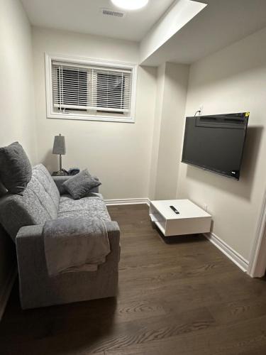 Ajax Apartment | 4 Guests, 2 bedrooms, 2 queen beds basement apartment in Ajax